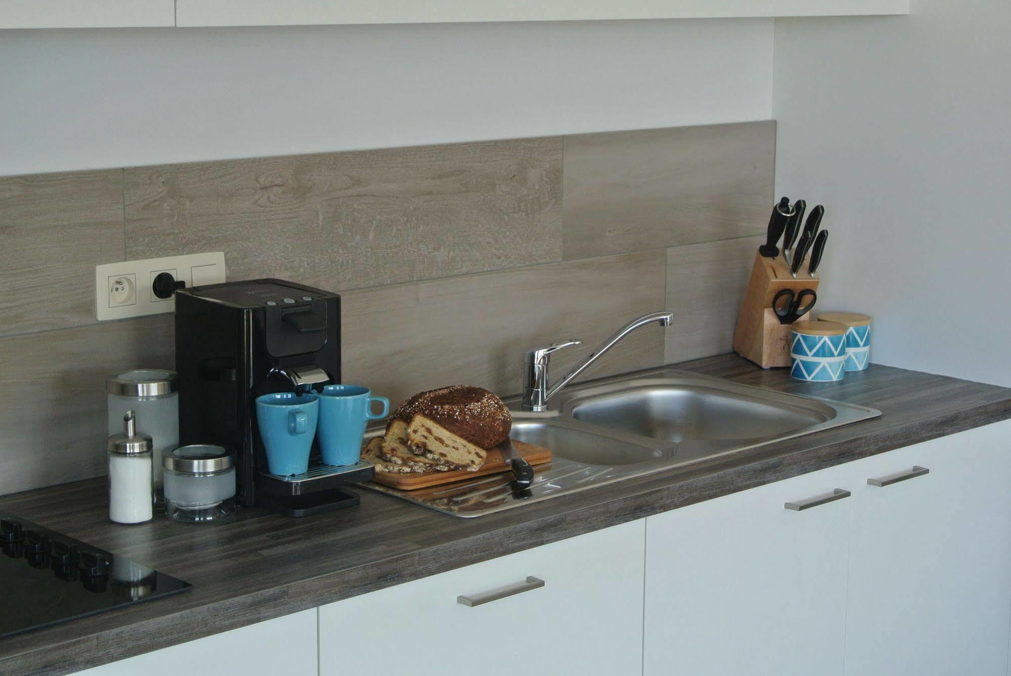 Lo-Gies Apartment Локристи Екстериор снимка